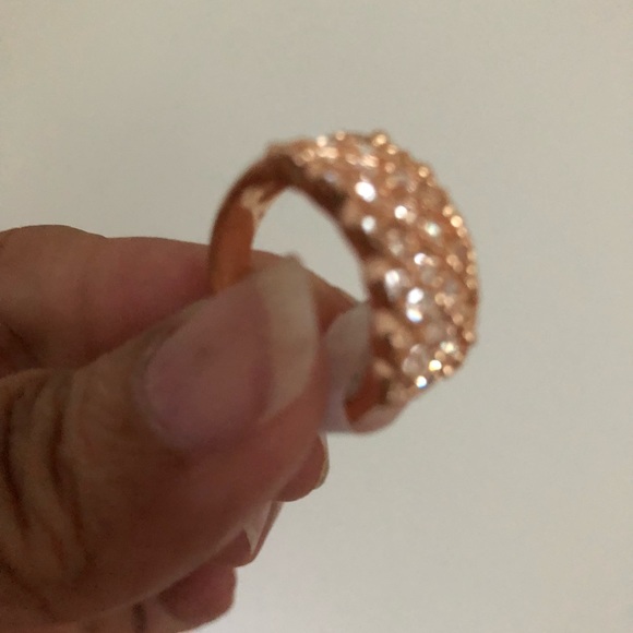 🌺Rose Gold Cubic Zirconia Ring. - Picture 4 of 8